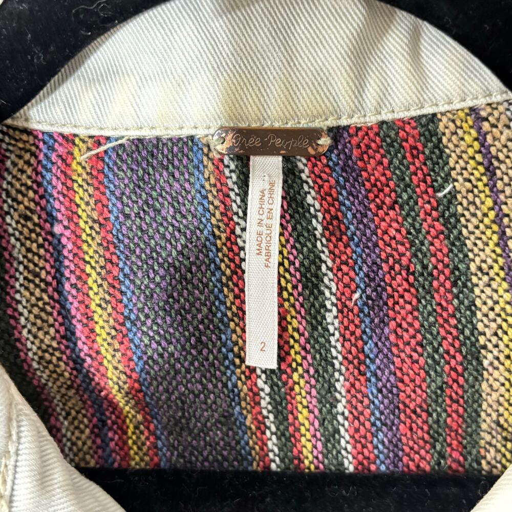 Free People Baja White Washed Denim Jacket Multicolor Knit Panels Size 2 - Picture 5 of 7